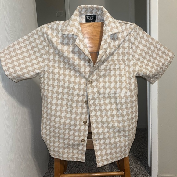 Jacquard Weave Button up shirt - Picture 3 of 7